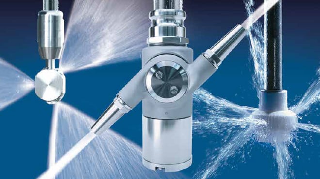 Produits de nettoyage de réservoirs pulvérisant de l'eau